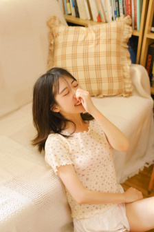 打开腿闺蜜用黄瓜让我爽